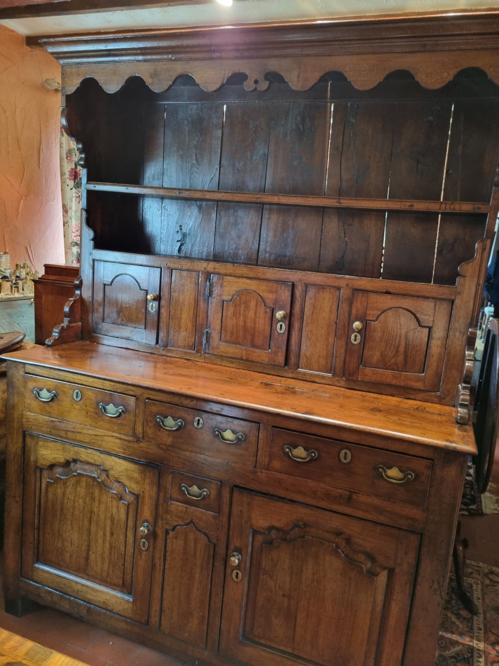 RARE SMALL TRANSITIONAL MID 18THC LLANRWST OAK DRESSER C1750 View VII