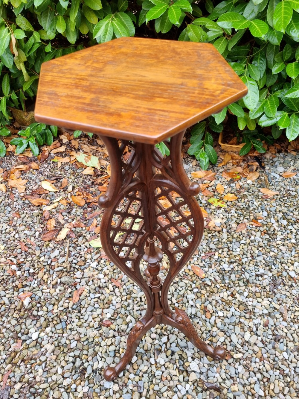 UNUSUAL CHIPPENDALE STYLE TALL PLANT STAND IN MAHOGANY View II