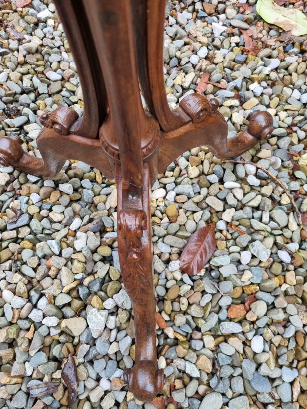 UNUSUAL CHIPPENDALE STYLE TALL PLANT STAND IN MAHOGANY View IV