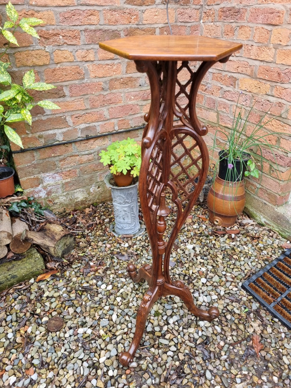 UNUSUAL CHIPPENDALE STYLE TALL PLANT STAND IN MAHOGANY View VII