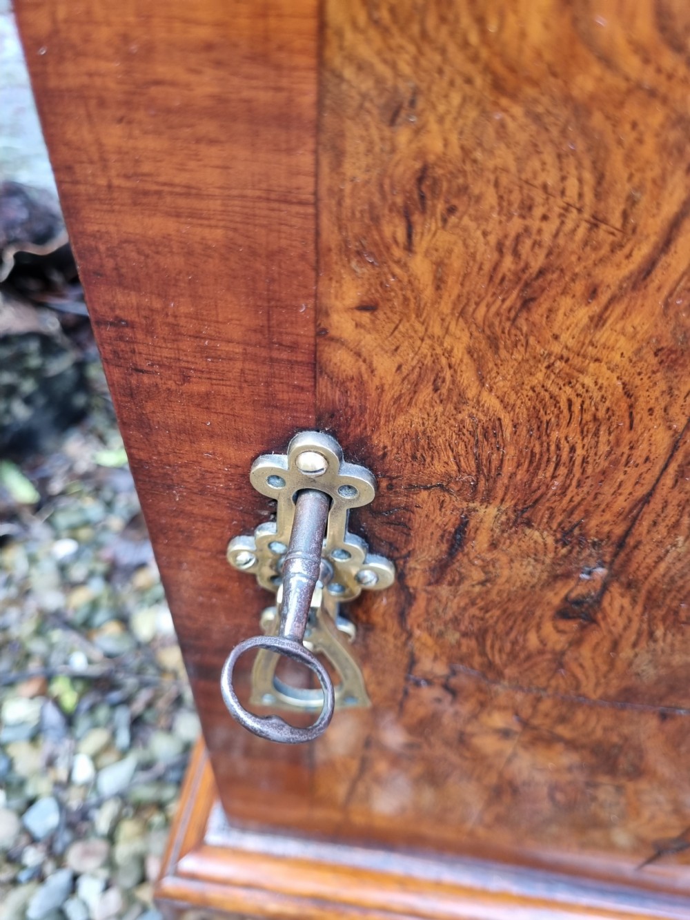 GEORGIAN OAK AND MAHOGANY SPICE CUPBOARD. View III