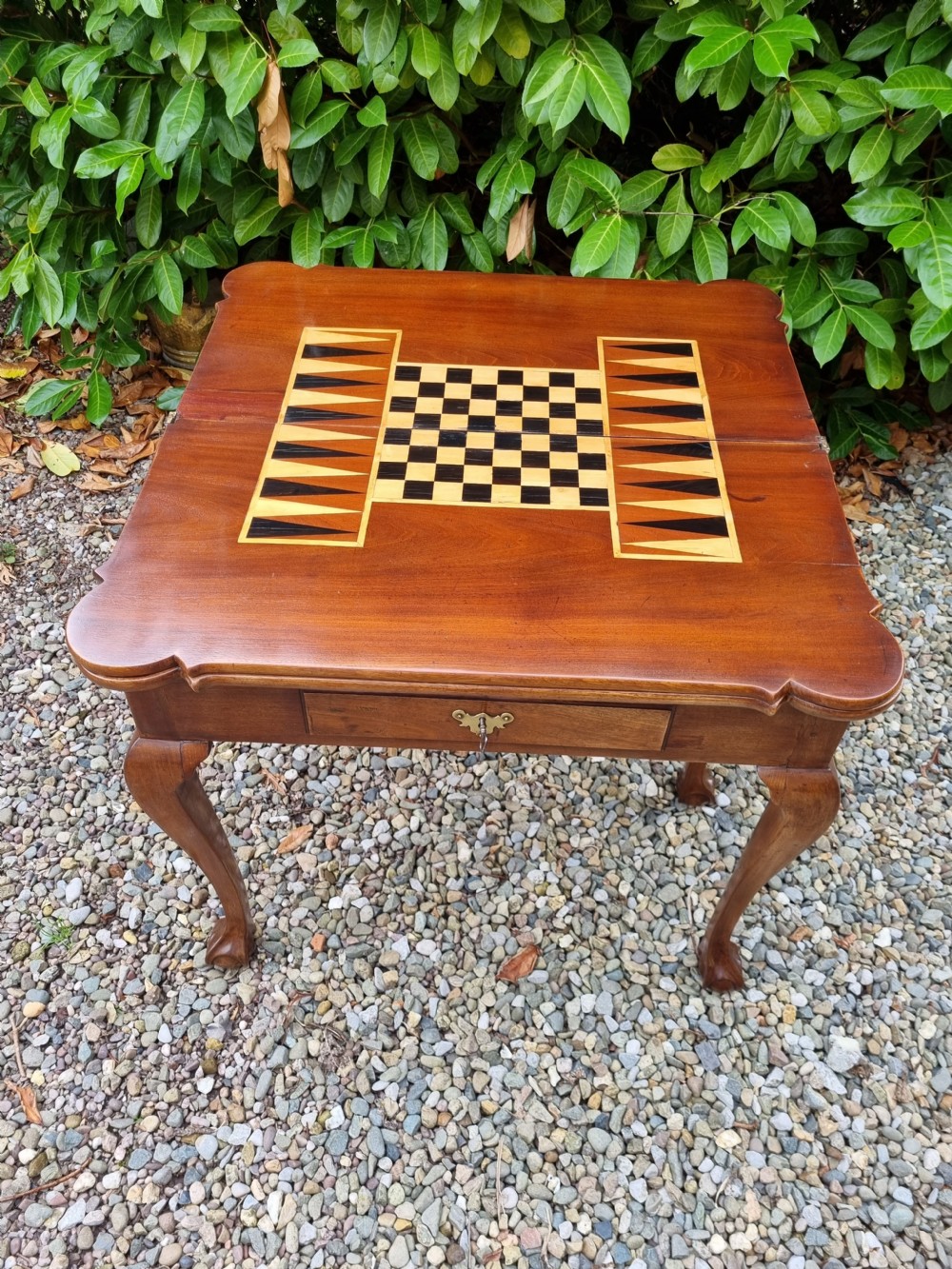 GOOD  EARLY18THC TRIPLE TOP GAMES TABLE IN WALNUT POSS. IRISH View II