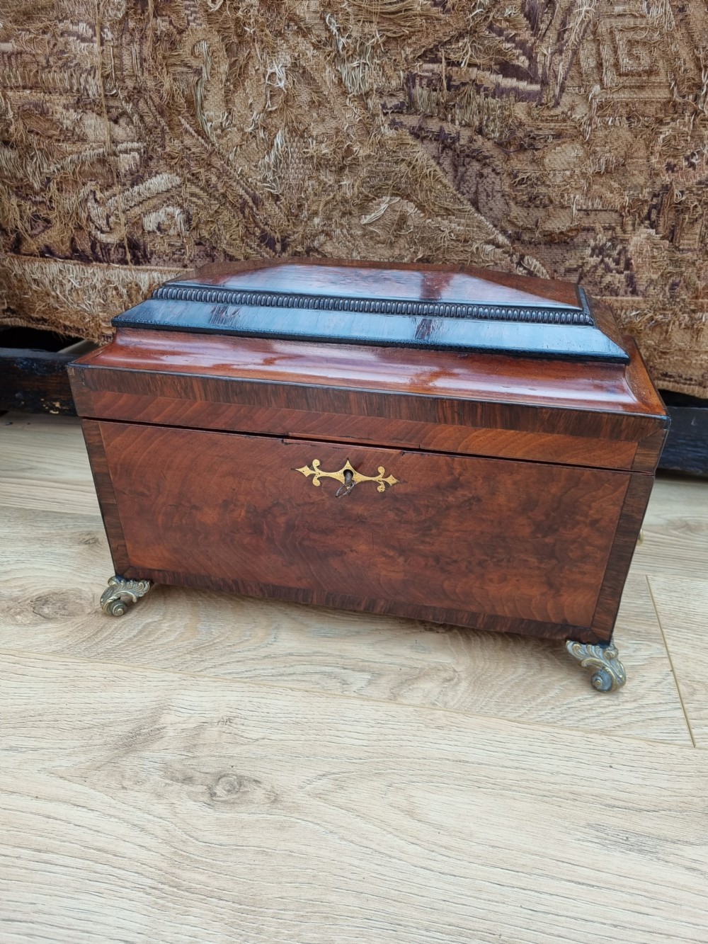MASSIVE WILLIAM IV INLAID MAHOGANY TEA CADDY  View IV