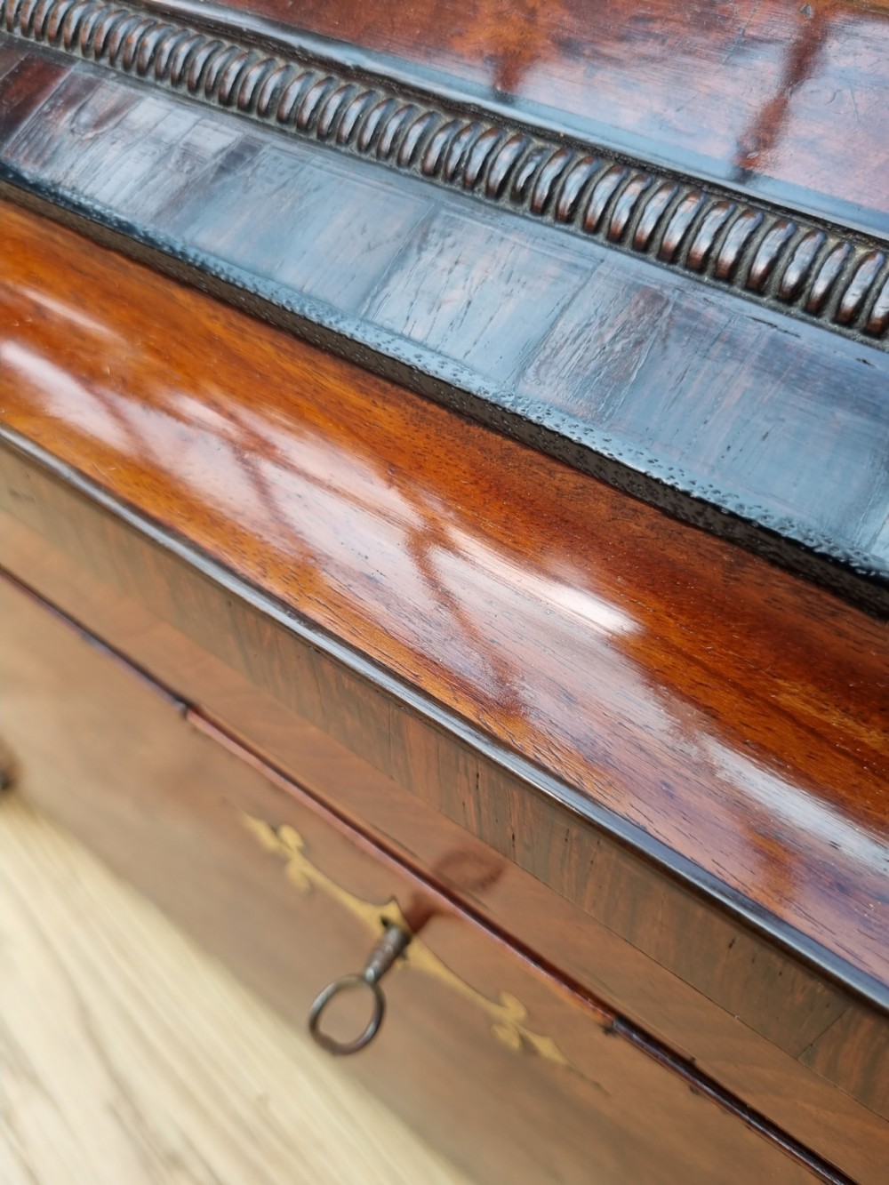 MASSIVE WILLIAM IV INLAID MAHOGANY TEA CADDY  View VI