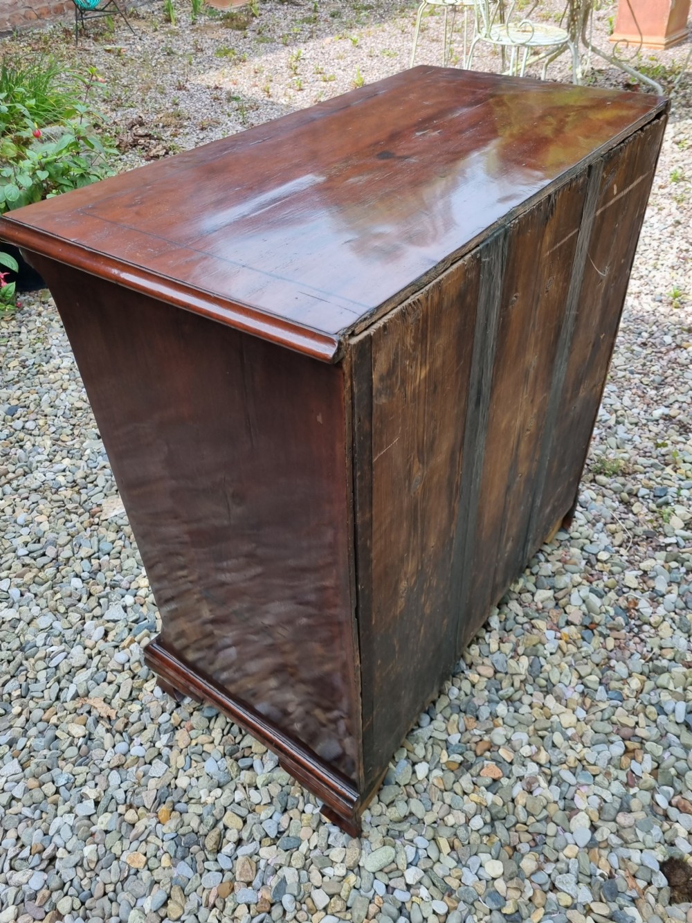 SMART SMALL 18THC NORTH COUNTRY MAHOGANY CHEST OF DRAWERS View VI