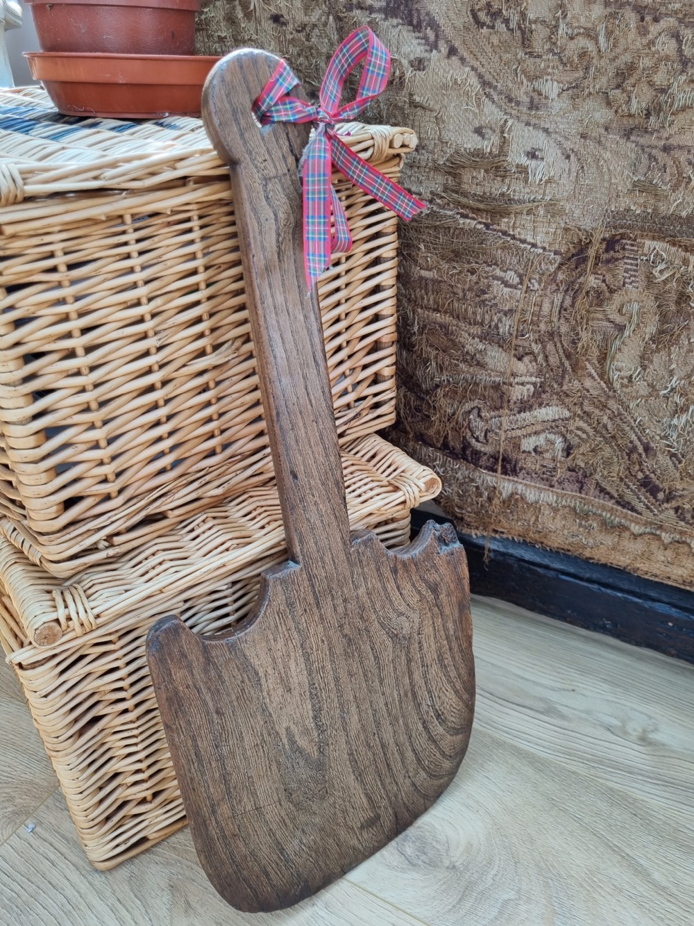 FABULOUS WELSH ELM BREAD PADDLE View IV