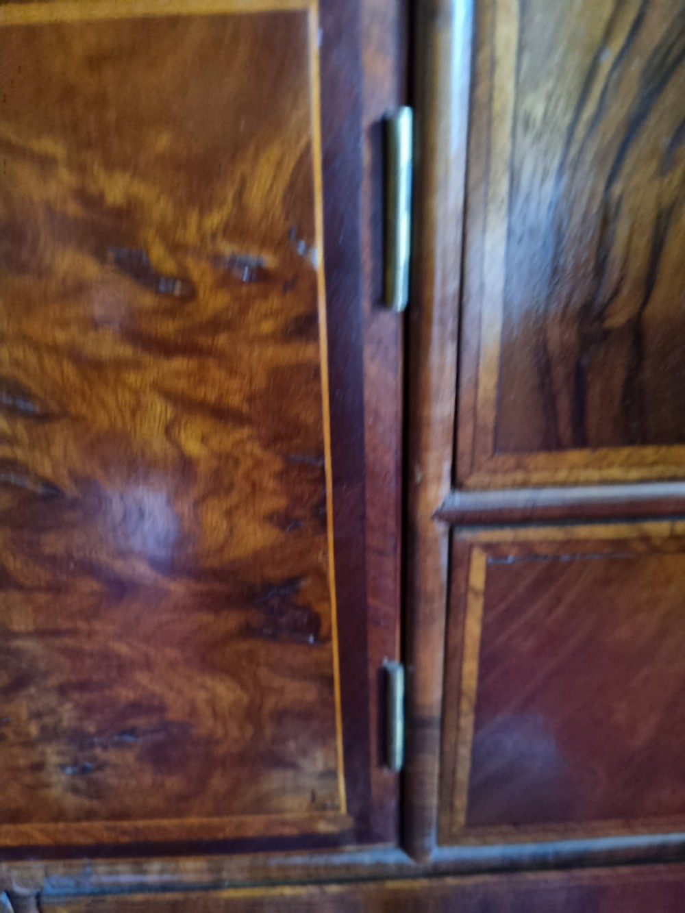 GOOD SMALL 19THC WALNUT FITTED CABINET ON BARLEY SUGAR STAND . View IV