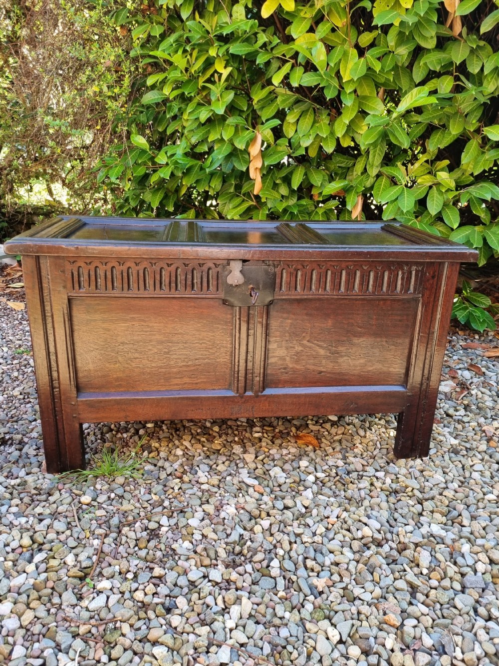 ORIGINAL 17THC PANELLED LID OAK  COFFER C1660