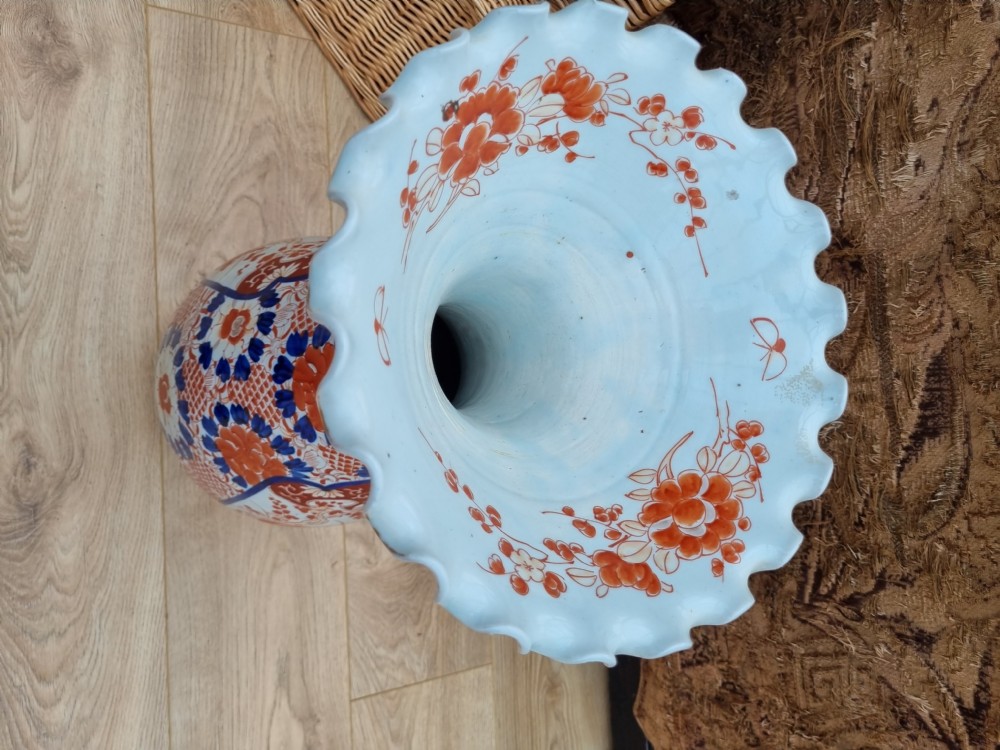 LARGE 19THC IMARI FLOOR VASE  View III