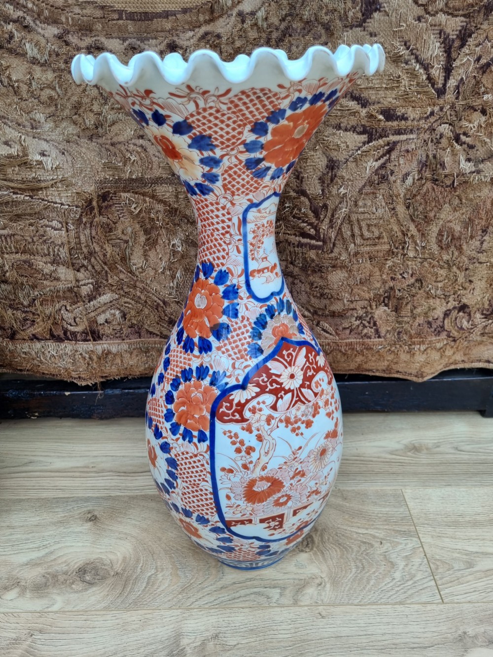 LARGE 19THC IMARI FLOOR VASE  View IV