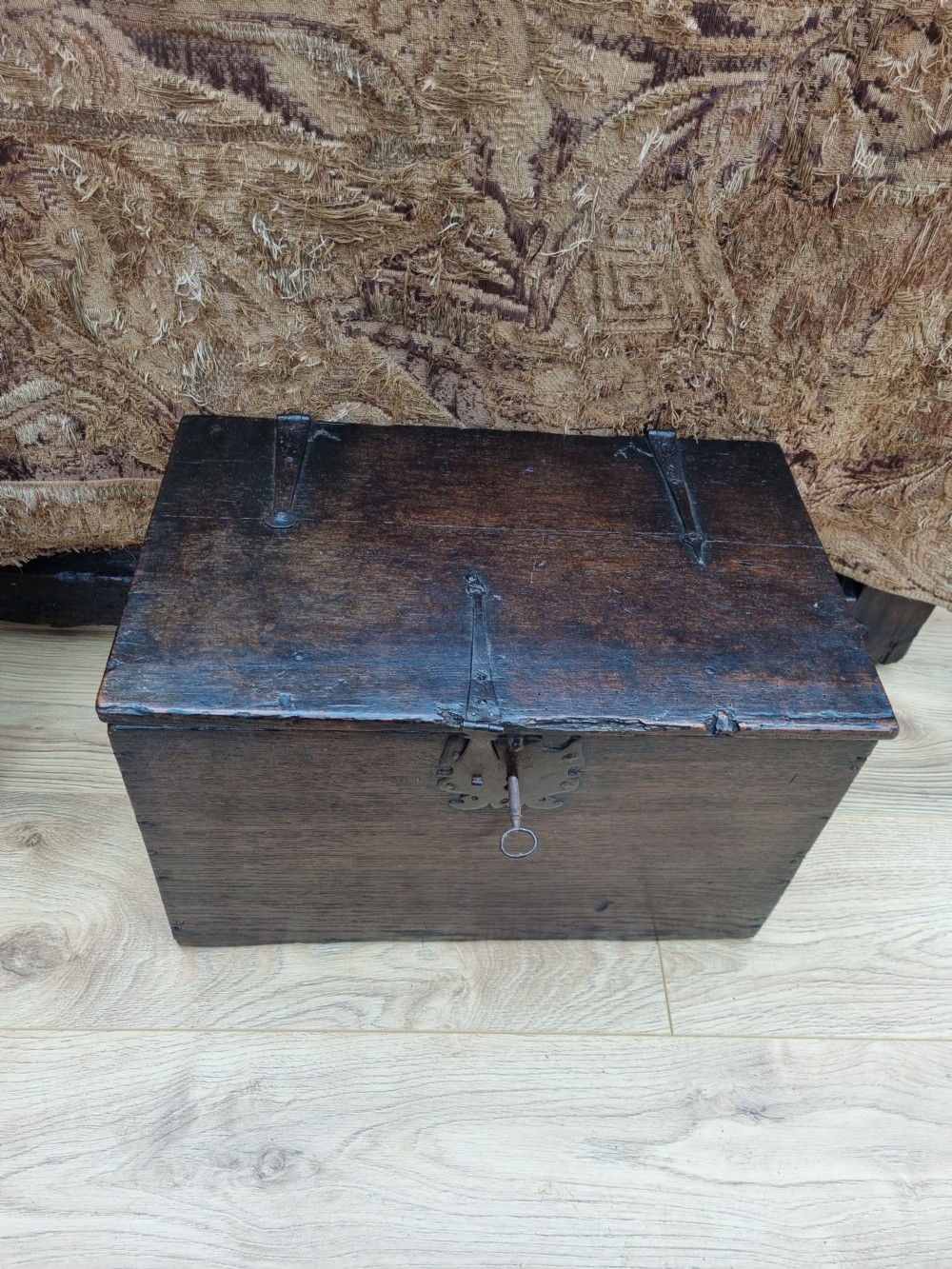 A SIMPLE SMALL L17THC 