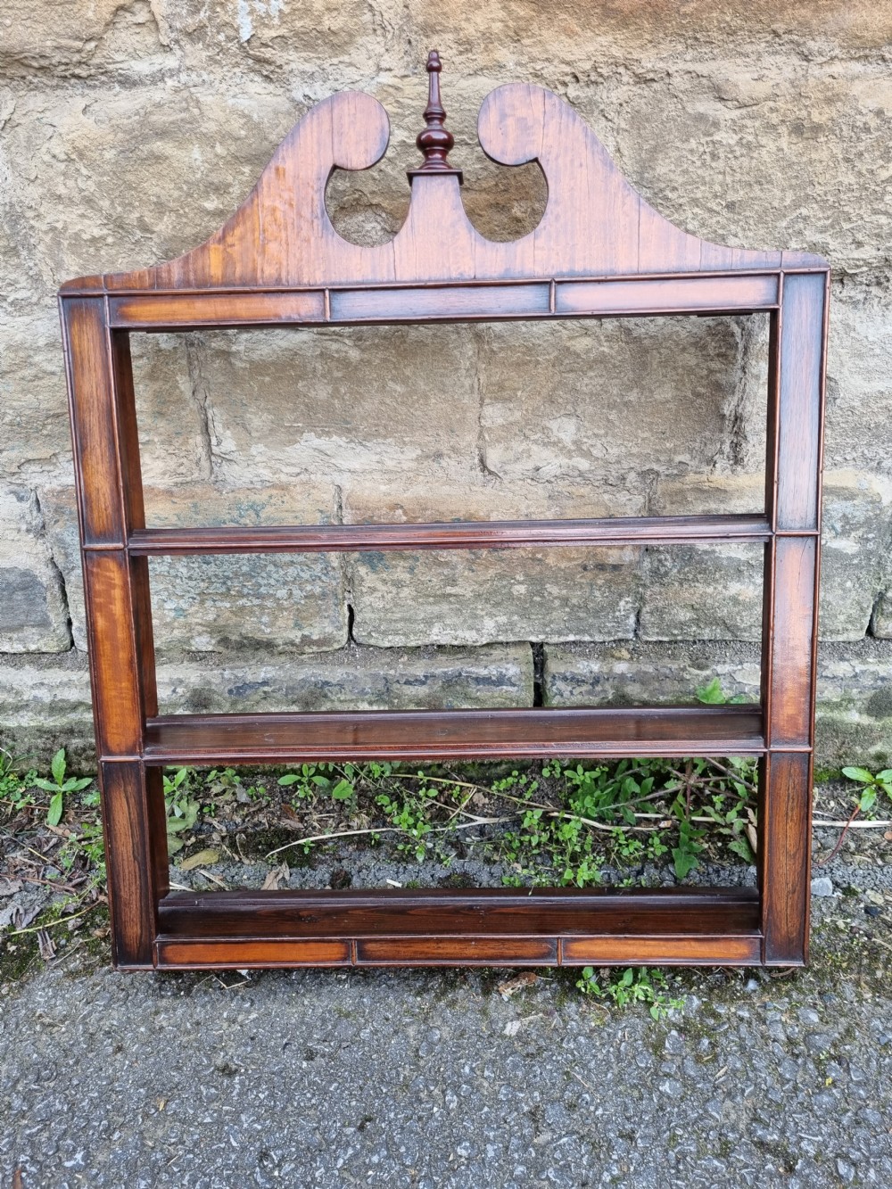 SUPERB SMALL SET OF ORIGINAL GEORGIAN MAHOGANY HANGING SHELVES View VI