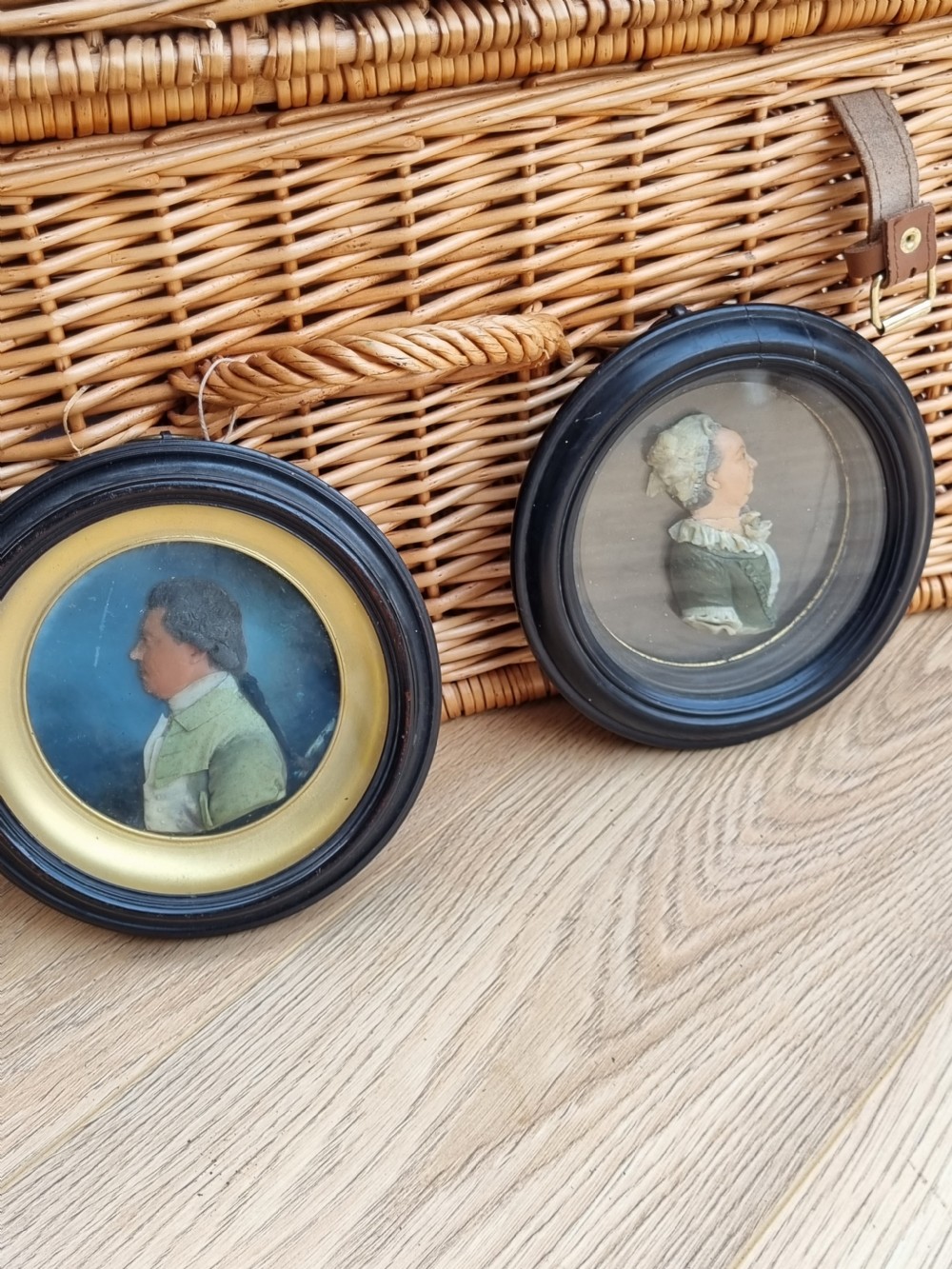 GOOD GEORGE THE THIRD WAX PORTRAIT OF A GENTLEMAN (LEVY COLLECTION) View V