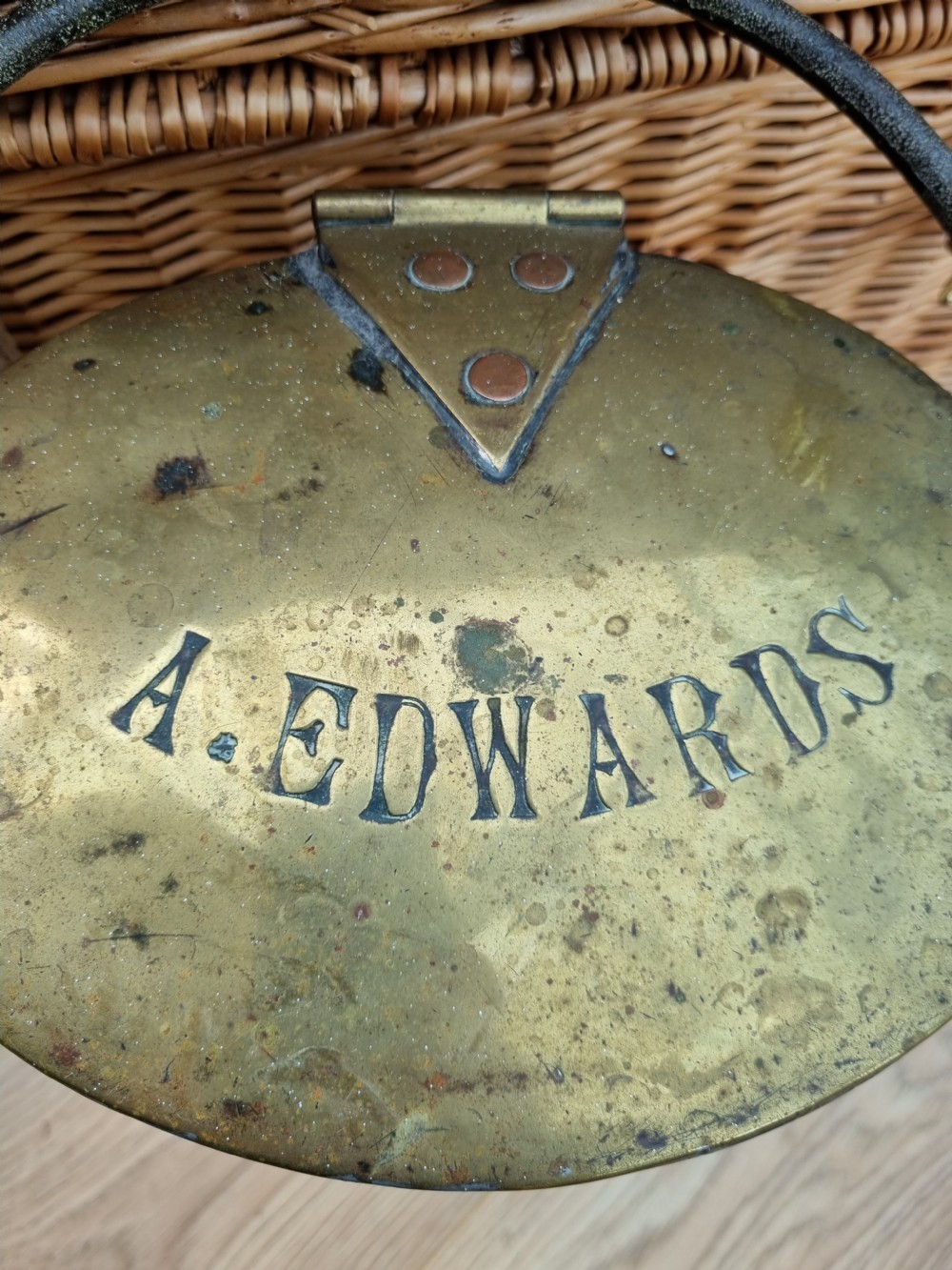 SCARCE LARGE L19THC BRASS AND METAL MILK CAN WELLWOOD DAIRY View II