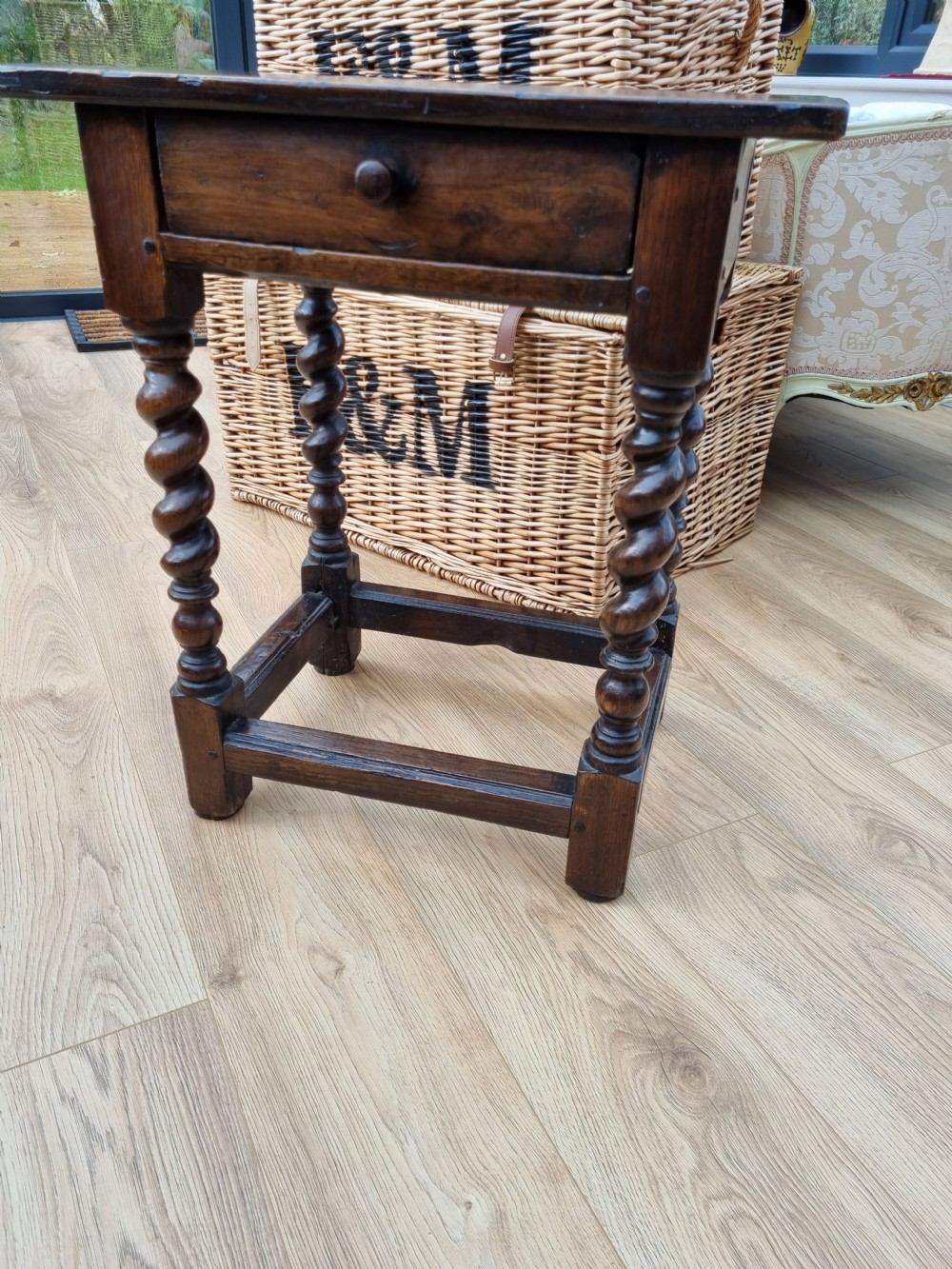 ANTIQUE 17THC OAK SIDE TABLE OF SMALL SIZE. View VI