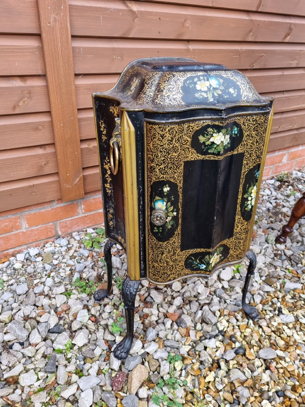 A GOOD PONTYPOOL TOLEWARE  DECORATED TIN PLATE WARMER C1830
