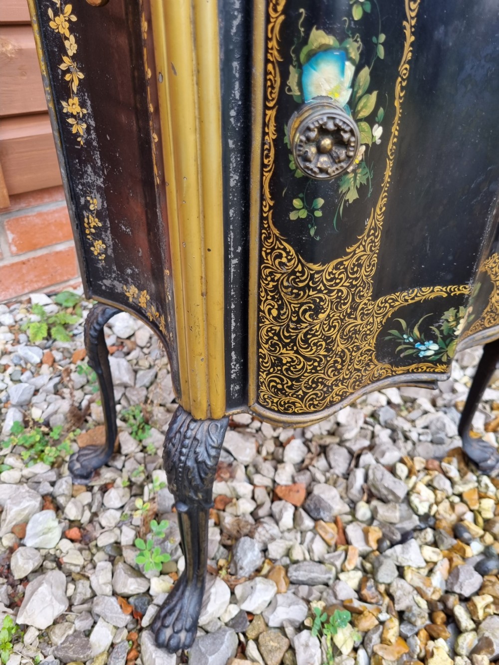 A GOOD PONTYPOOL TOLEWARE  DECORATED TIN PLATE WARMER C1830 View IV