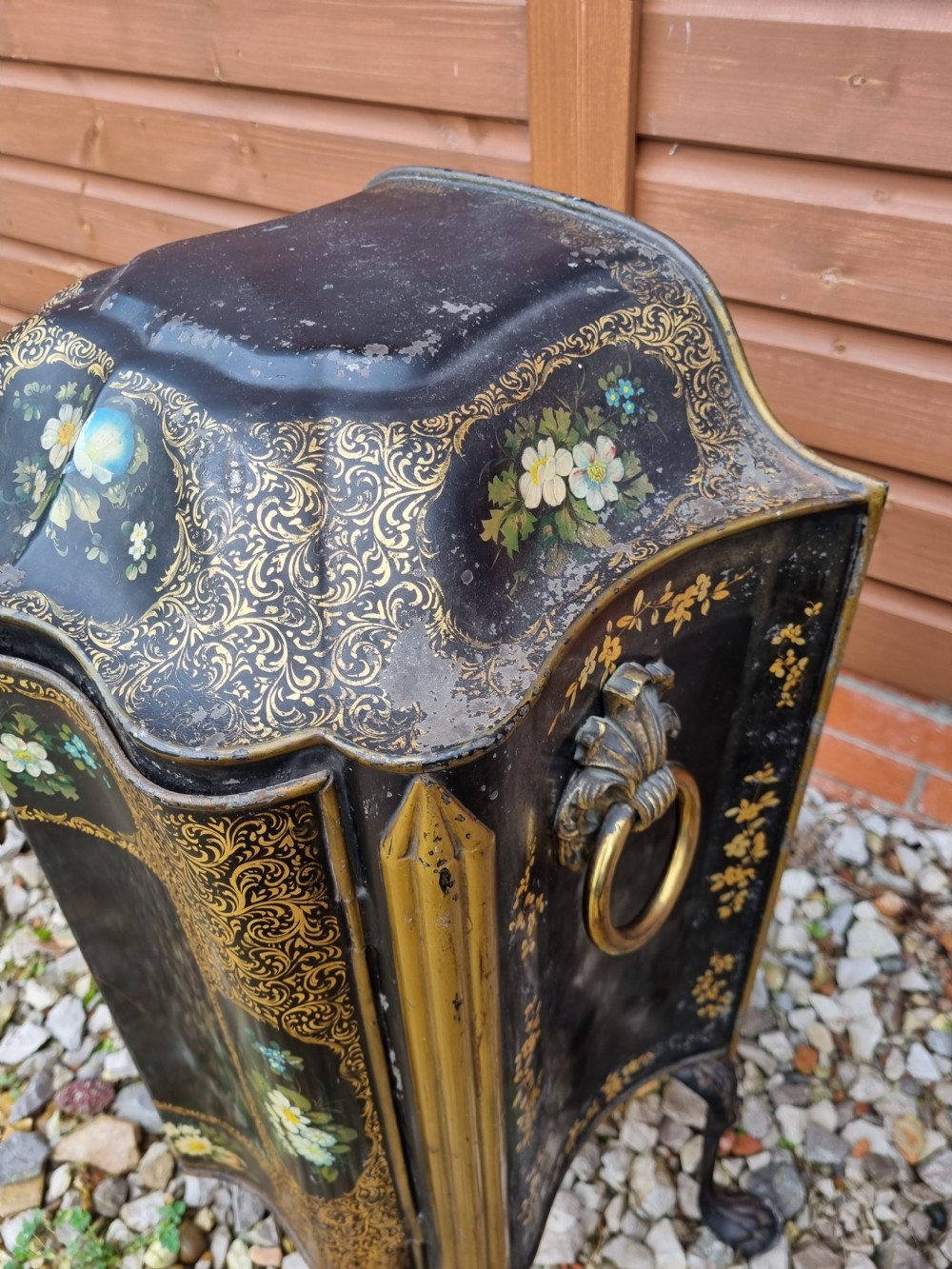 A GOOD PONTYPOOL TOLEWARE  DECORATED TIN PLATE WARMER C1830 View VI