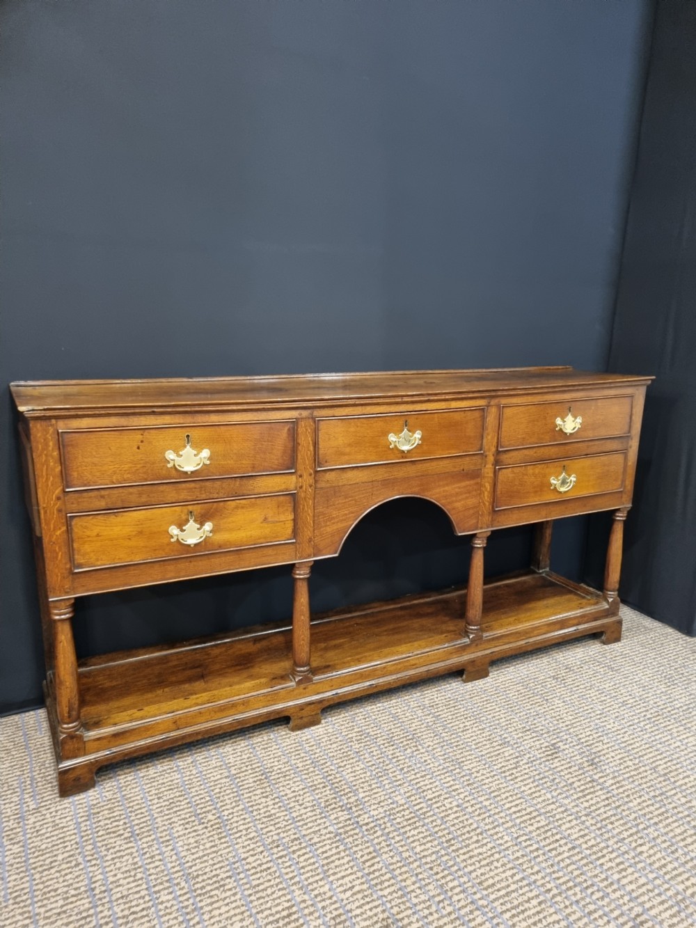 LATE 18THC OAK 5 DRAWER SOUTH WALES POTBOARD DRESSER. View VI