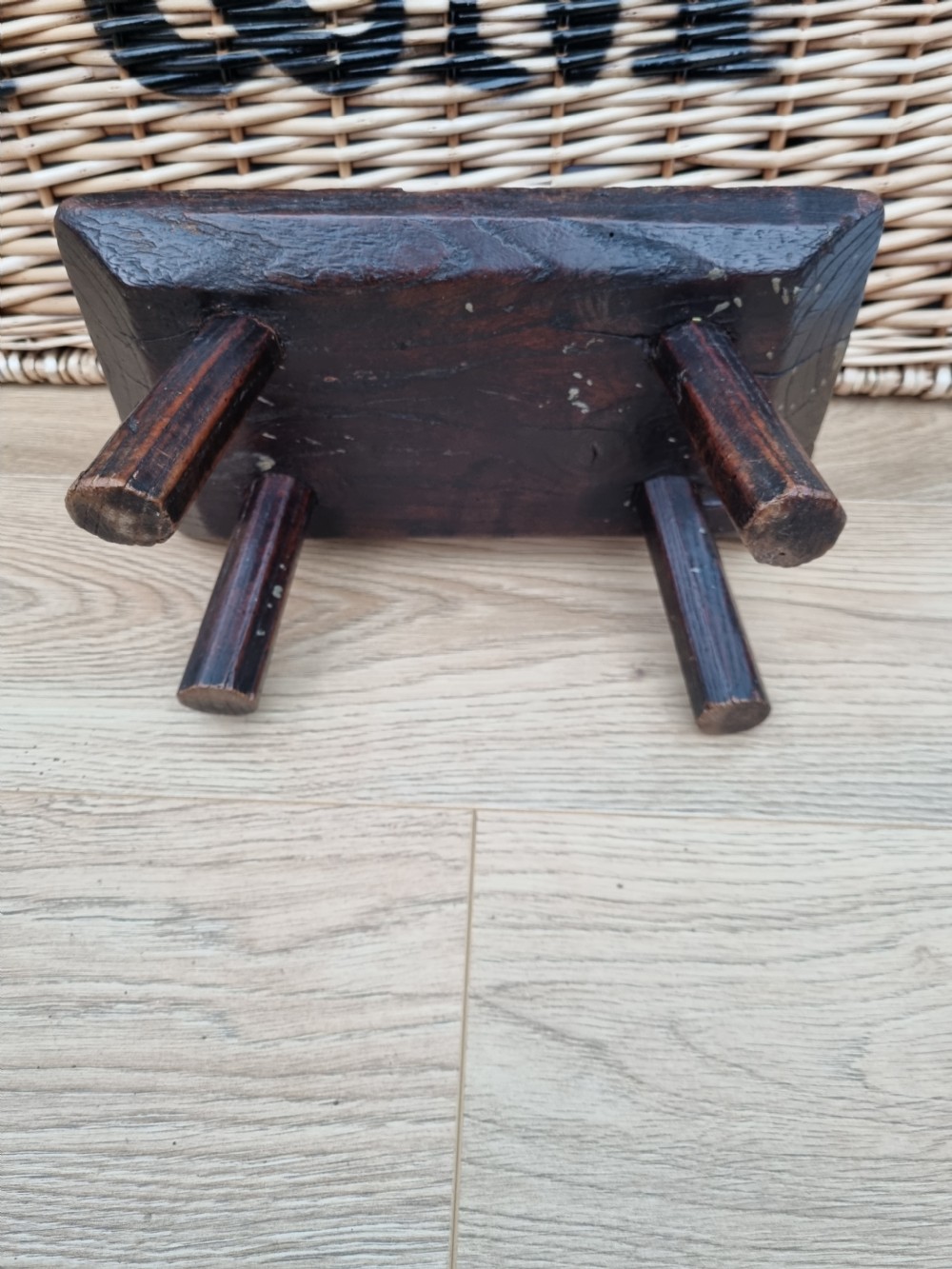 GOOD 19THC MILKING STOOL GREAT COLOUR AND PATINA View II