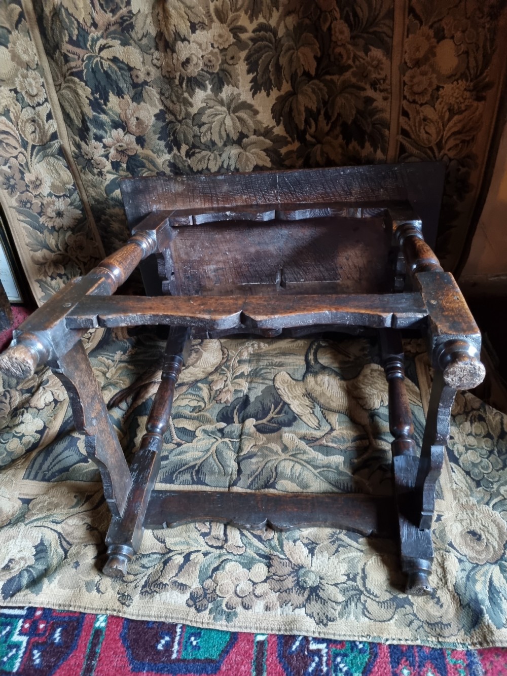 AN UNUSUAL LATE 17THC OAK LOW TABLE C1680 ENGLISH View II