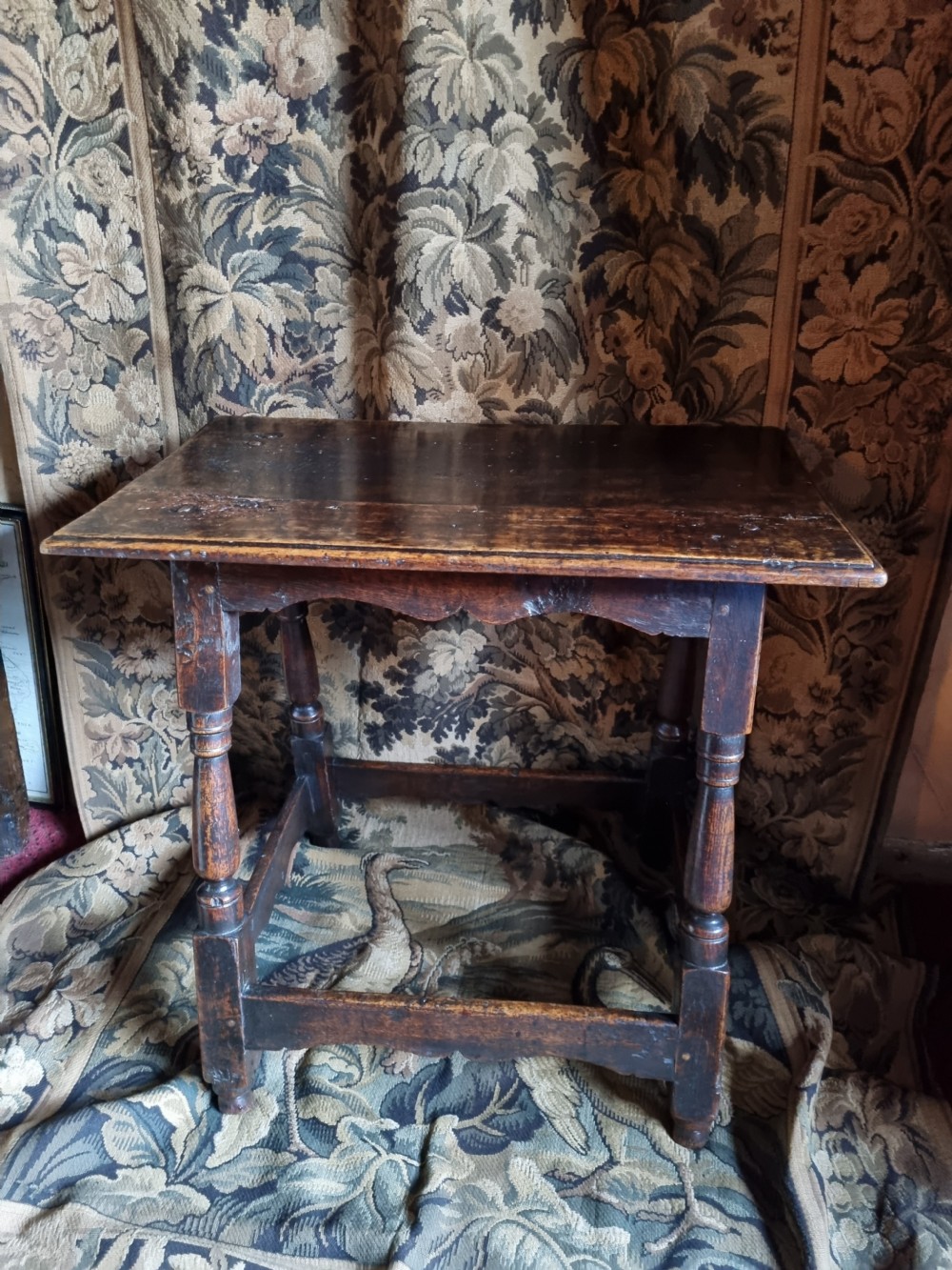 AN UNUSUAL LATE 17THC OAK LOW TABLE C1680 ENGLISH View VI