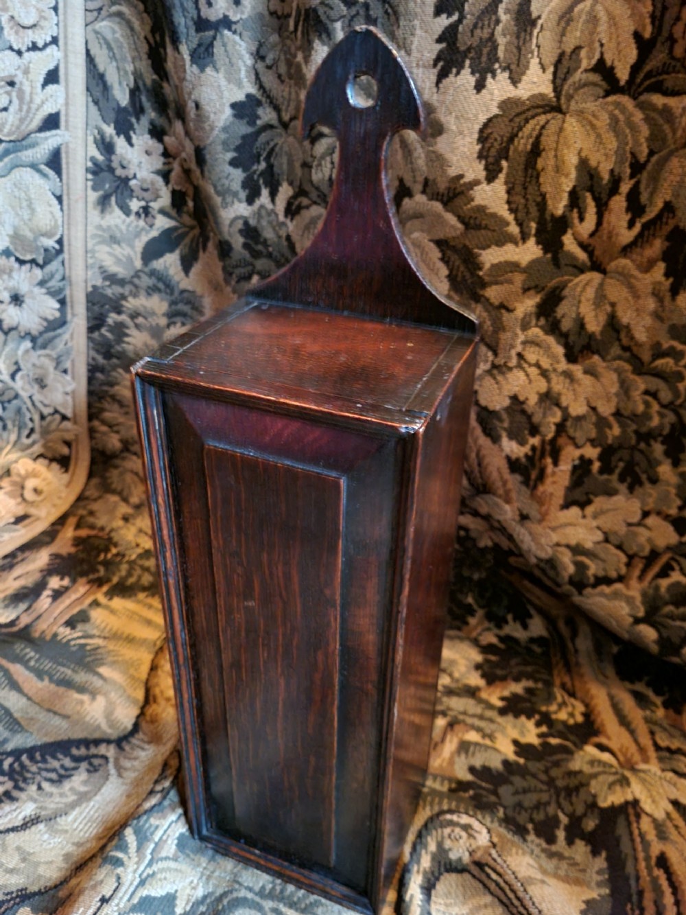 GOOD 18THC FARMHOUSE OAK CANDLE BOX C1760