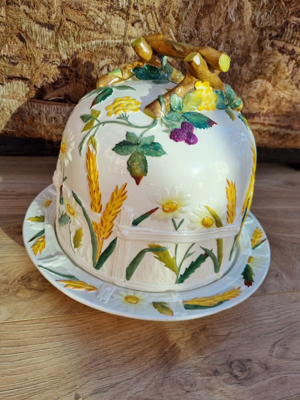 GEORGE JONES MAJOLICA CHEESE DISH AND BASE C1870 View VI