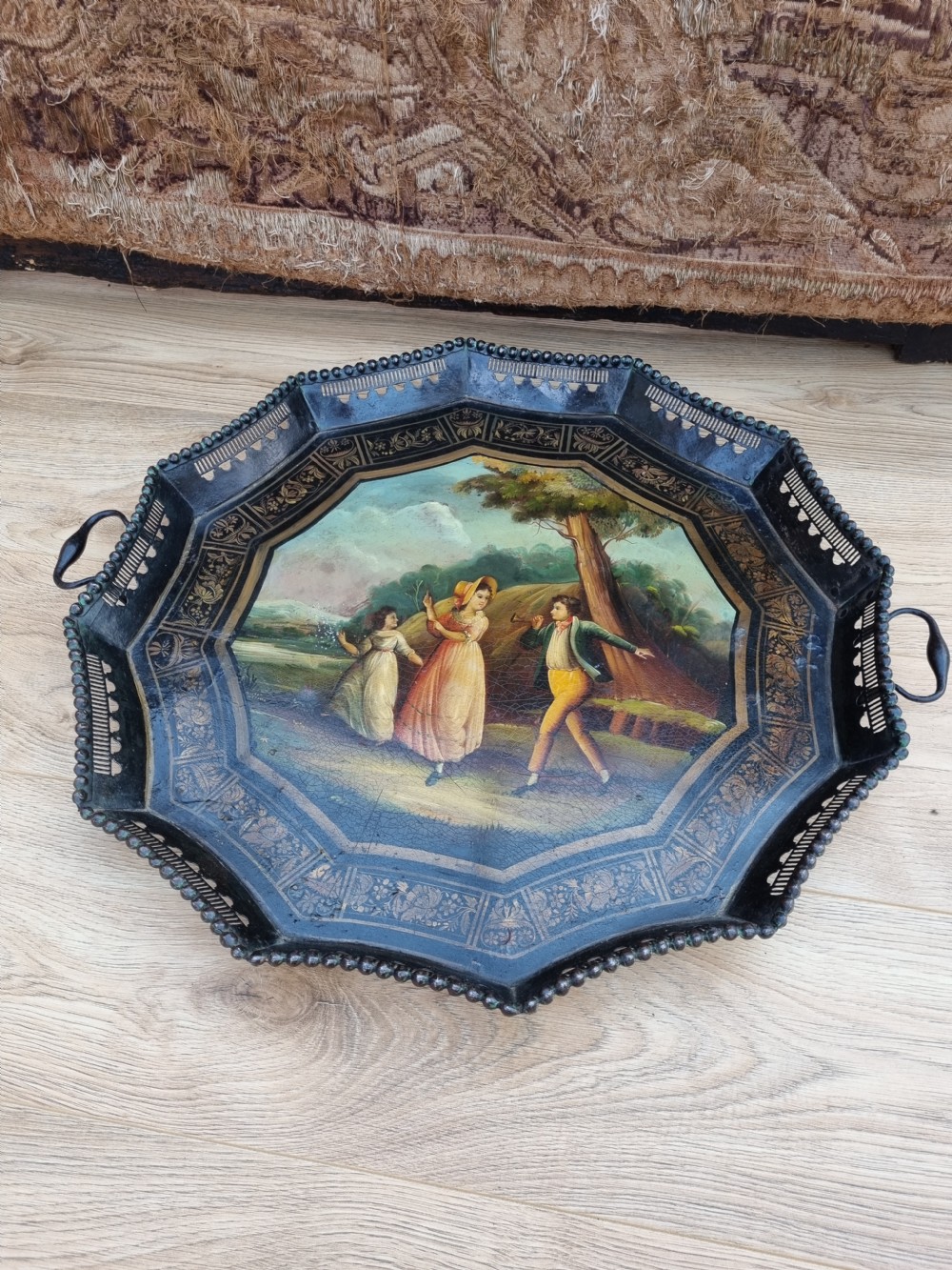 UNUSUAL LARGE REGENCY TOLEWARE 2 HANDLED TRAY . View VII