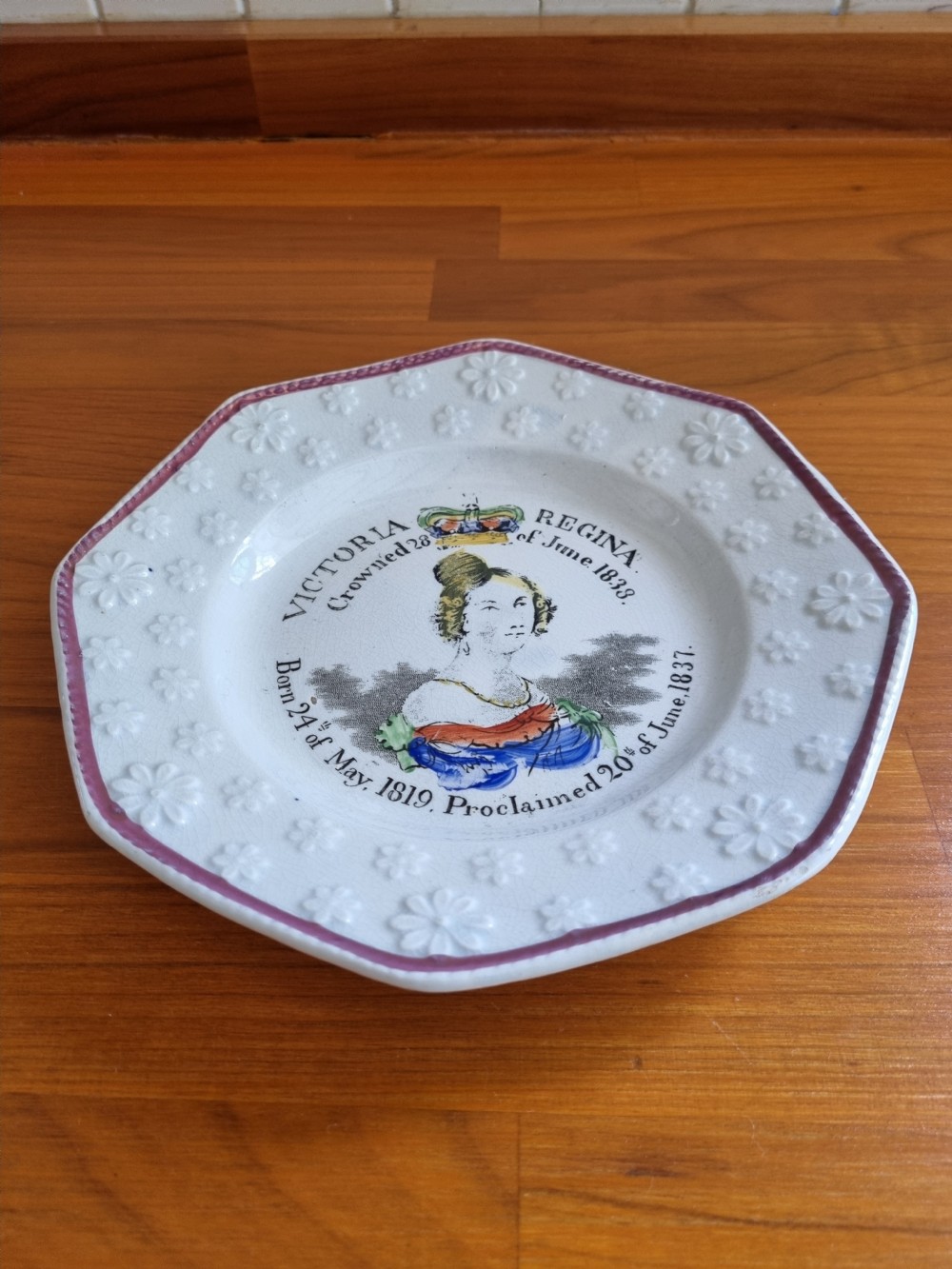 RARE EARLY 19THC QUEEN VICTORIA CORONATION PLATE 17CMS D View IV