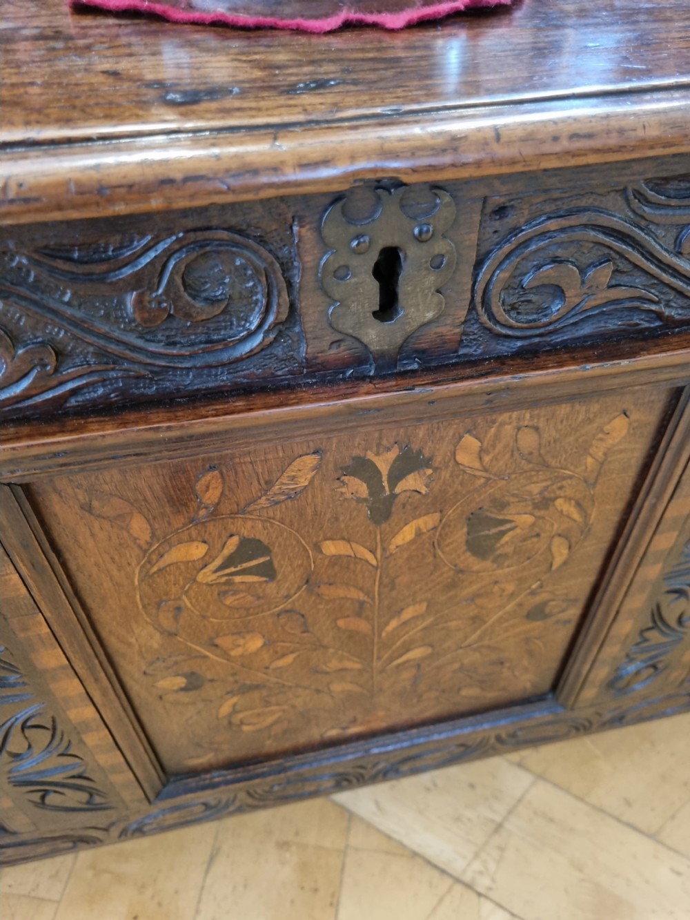 RARE MID 17TH C YORKSHIRE MARQUETRY PANELLED  OAK COFFER/KIST  View V