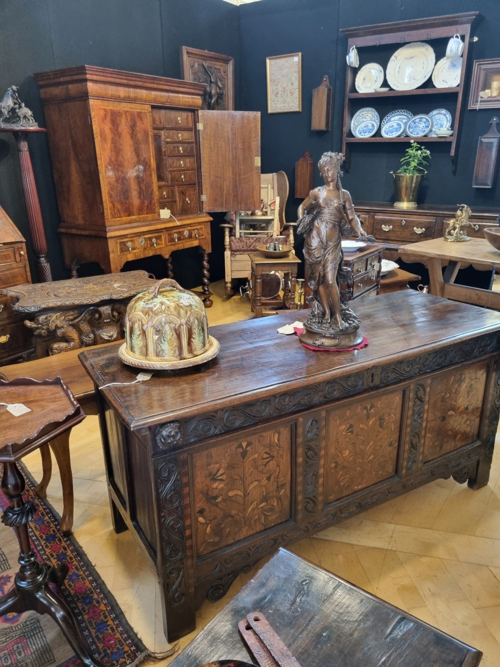 RARE MID 17TH C YORKSHIRE MARQUETRY PANELLED  OAK COFFER/KIST  View VII