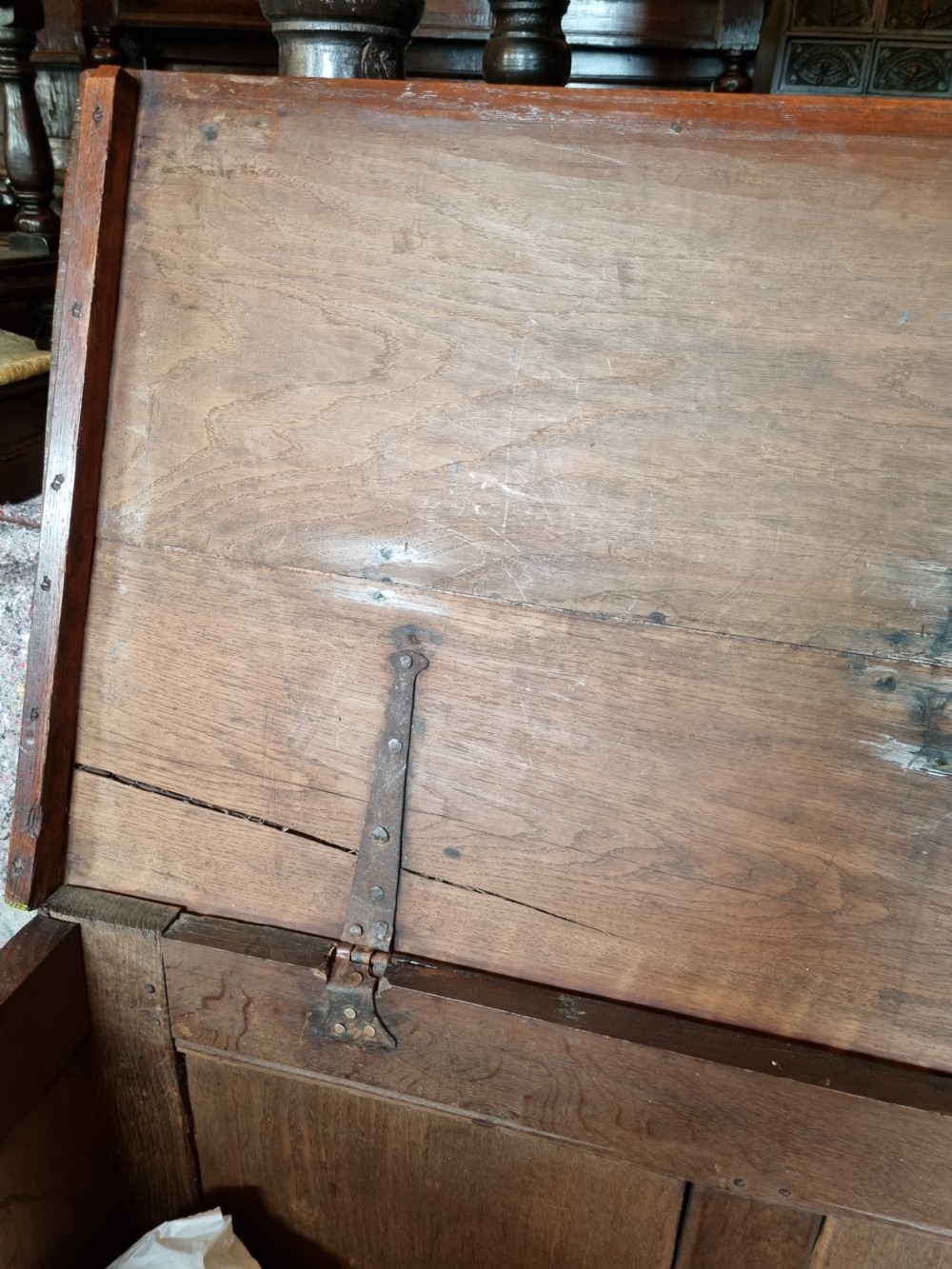 RARE MID 17TH C YORKSHIRE MARQUETRY PANELLED  OAK COFFER/KIST  View IX