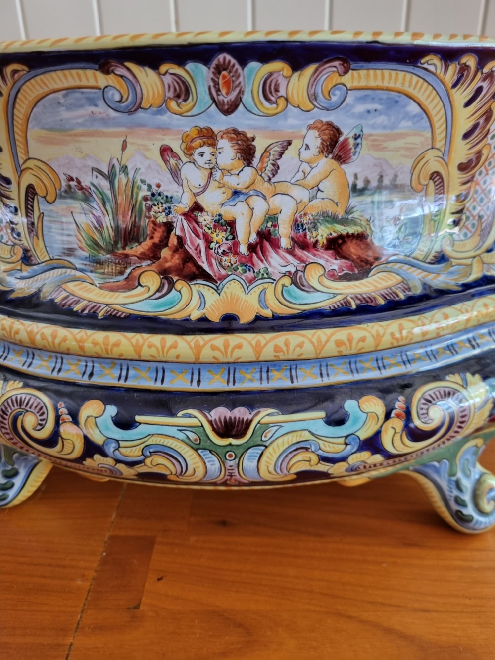 STUNNING LARGE FRENCH FAIENCE POTTERY PLANTER View III