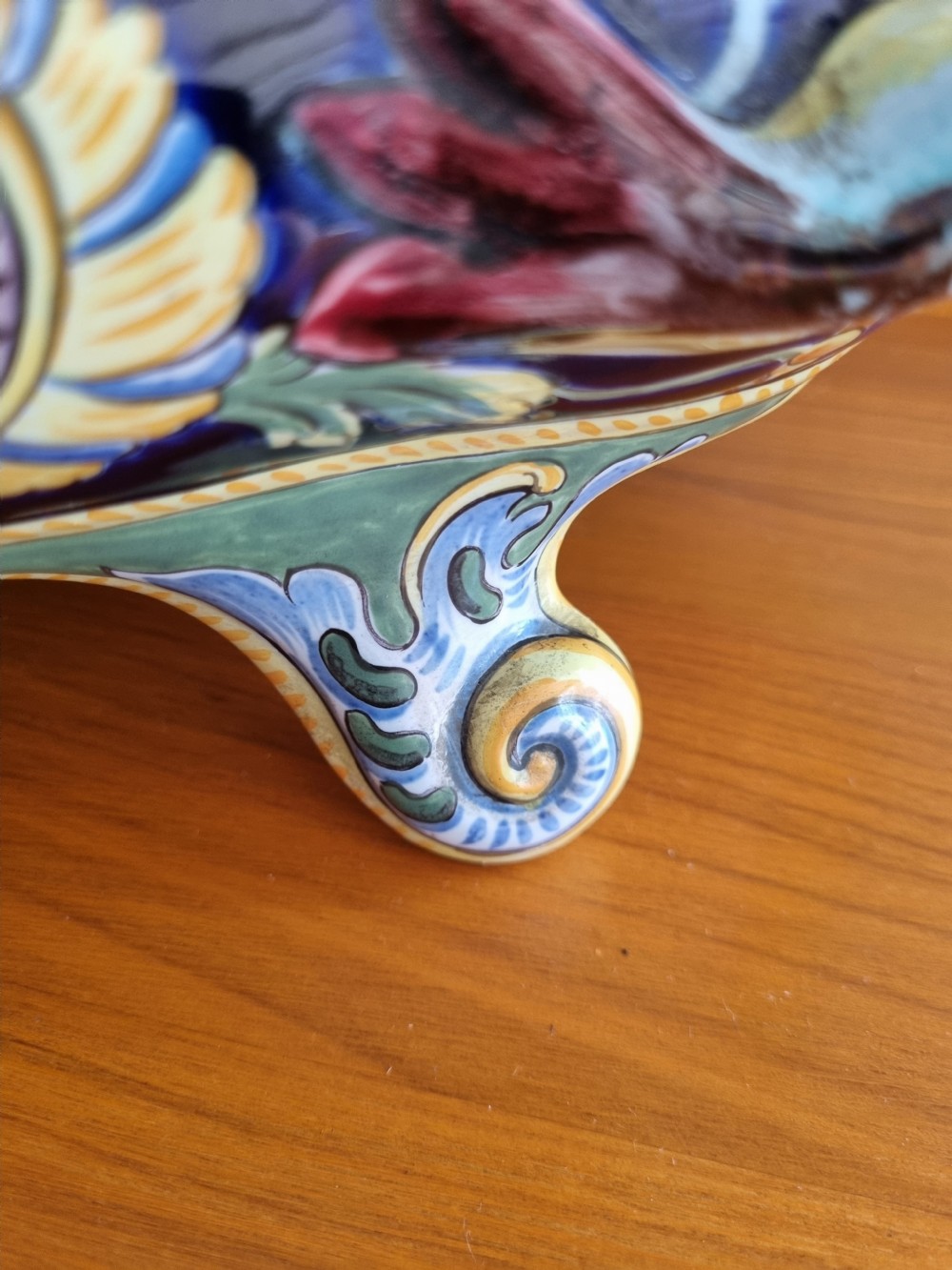 STUNNING LARGE FRENCH FAIENCE POTTERY PLANTER View V