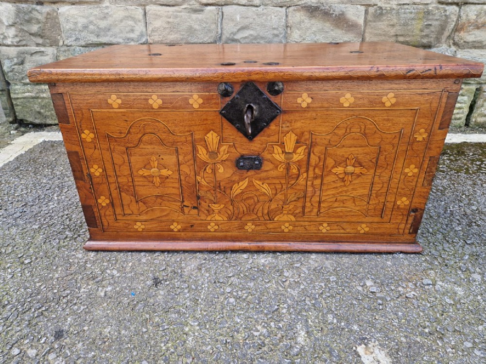 LATE 17THC SMALL INLAID ITALIAN CEDARWOOD COFFER/BOX