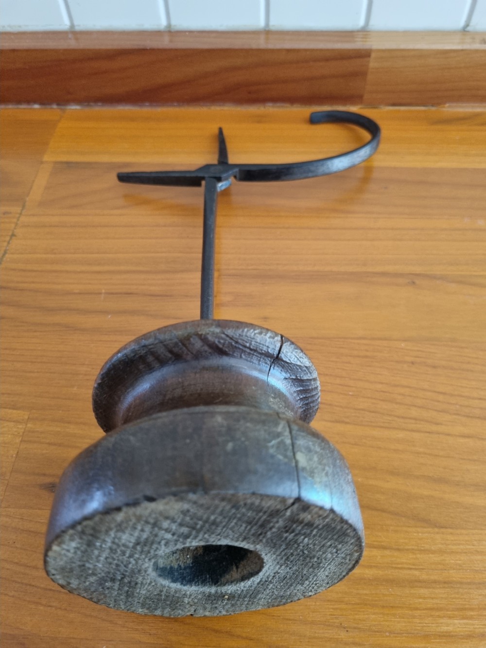 18THC WELSH RUSHLIGHT  View IV