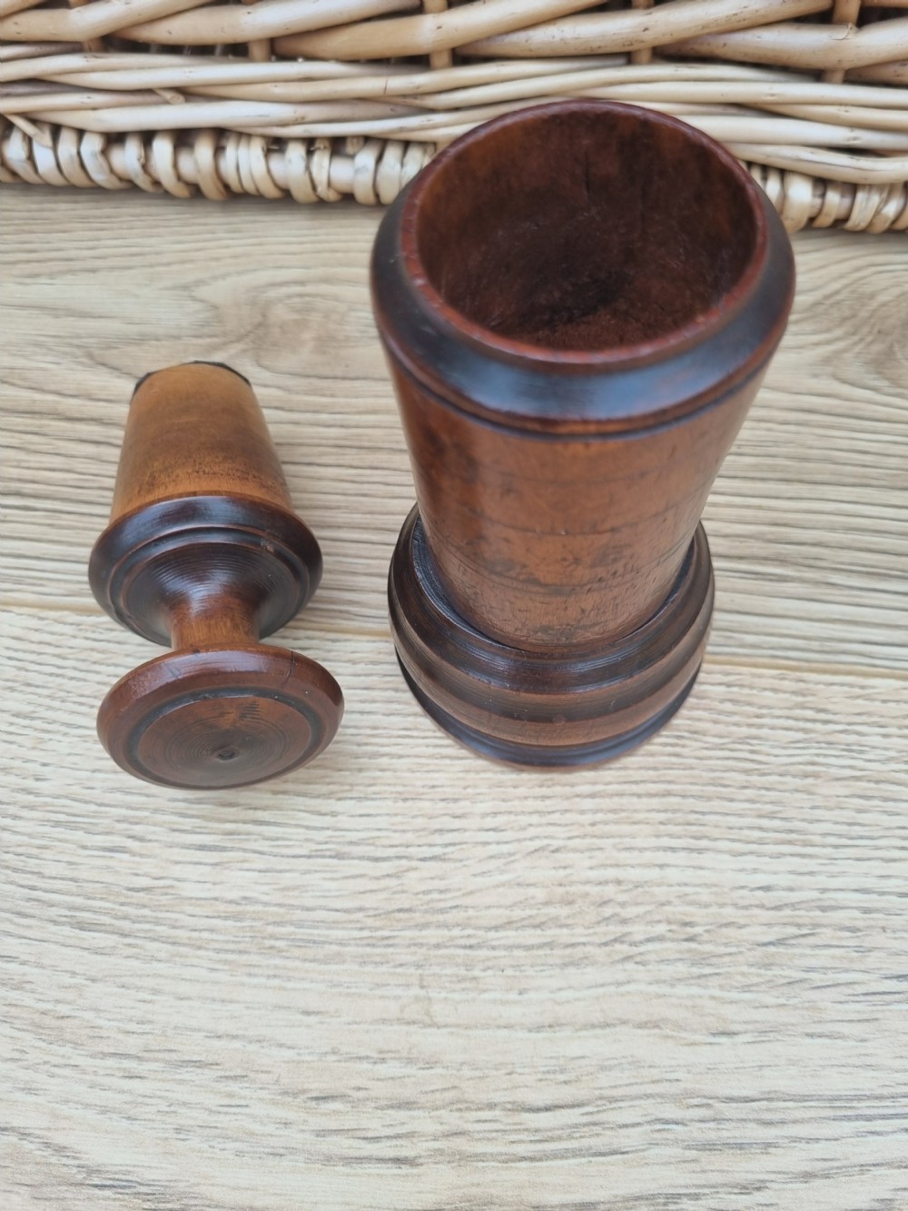 UNUSUAL 18THC TREEN FRUITWOOD MORTAR GRINDER. View IV