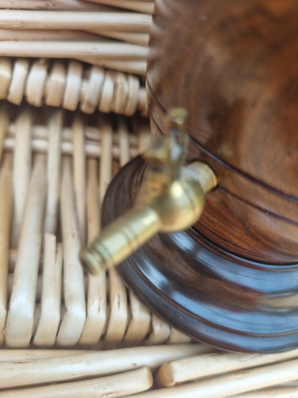 RARE L18TH/E19THC LIGNUM VITAE STRING HOLDER IN BARREL FORM View III
