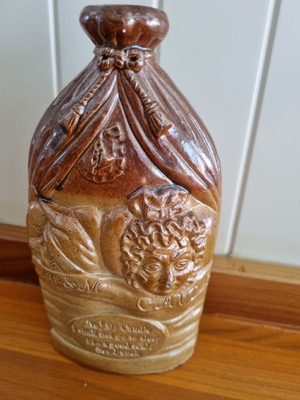 GOOD DOULTON AND WATTS MR CAUDLE STONEWARE GIN FLASK