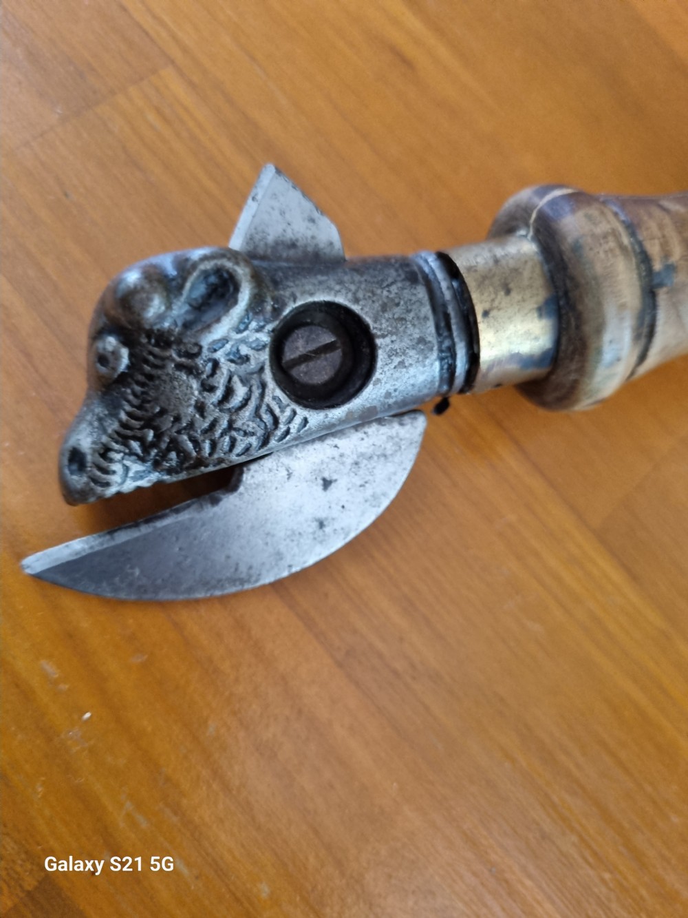 UNUSUAL 19THC WOODEN HANDLED 