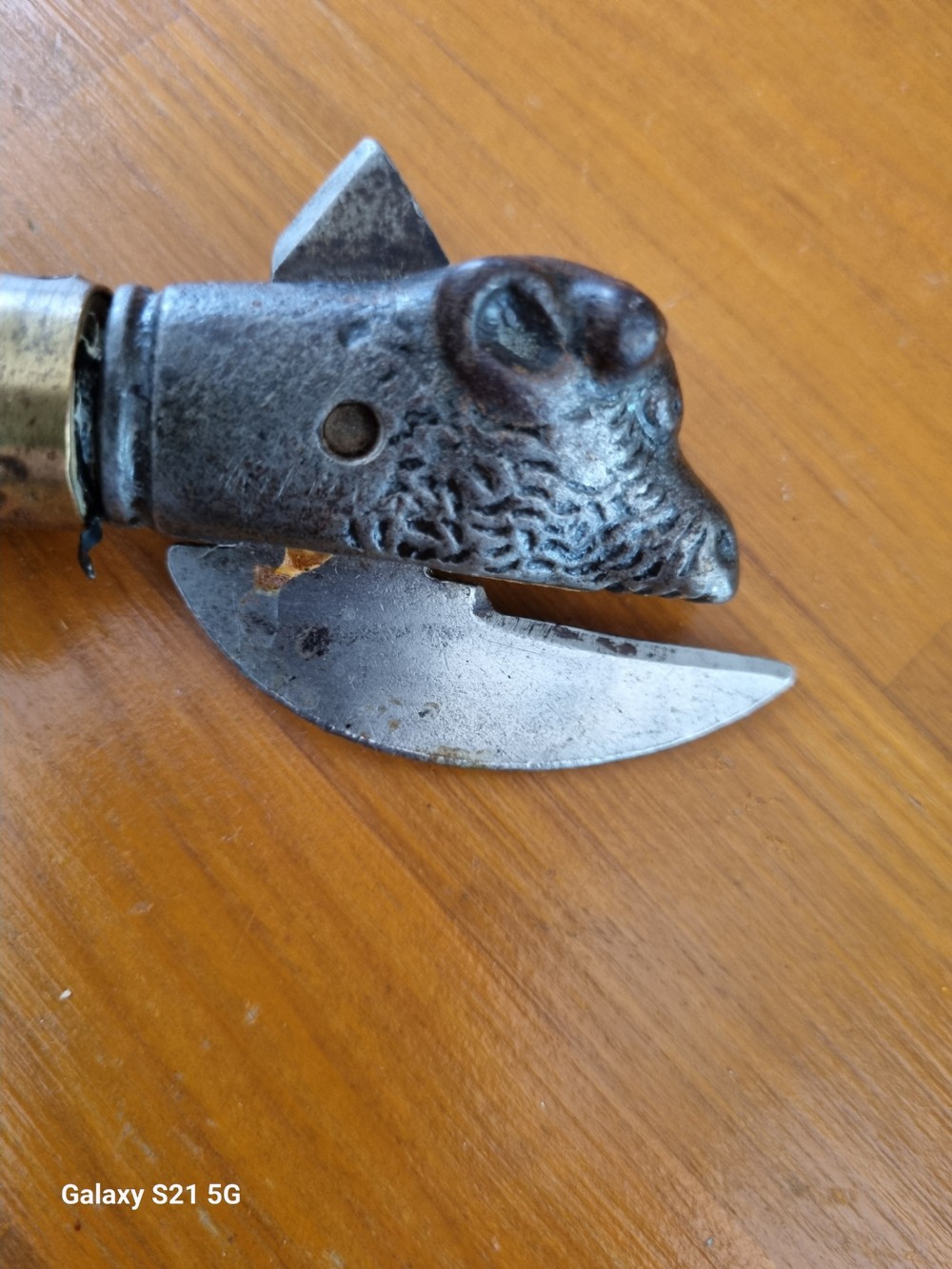 UNUSUAL 19THC WOODEN HANDLED 