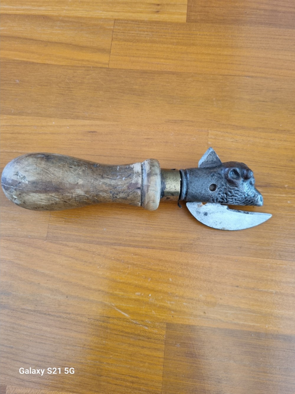 UNUSUAL 19THC WOODEN HANDLED 