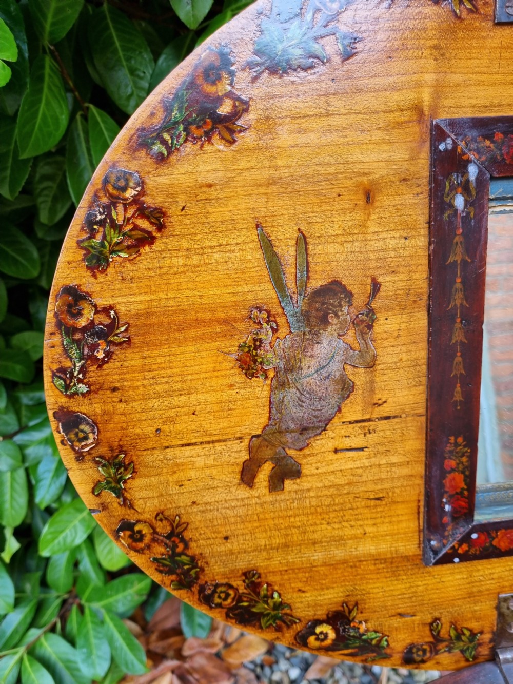 GOOD L18THC/E19THC PAINTED AND DECORATED SATINWOOD OVAL TABLE. View V