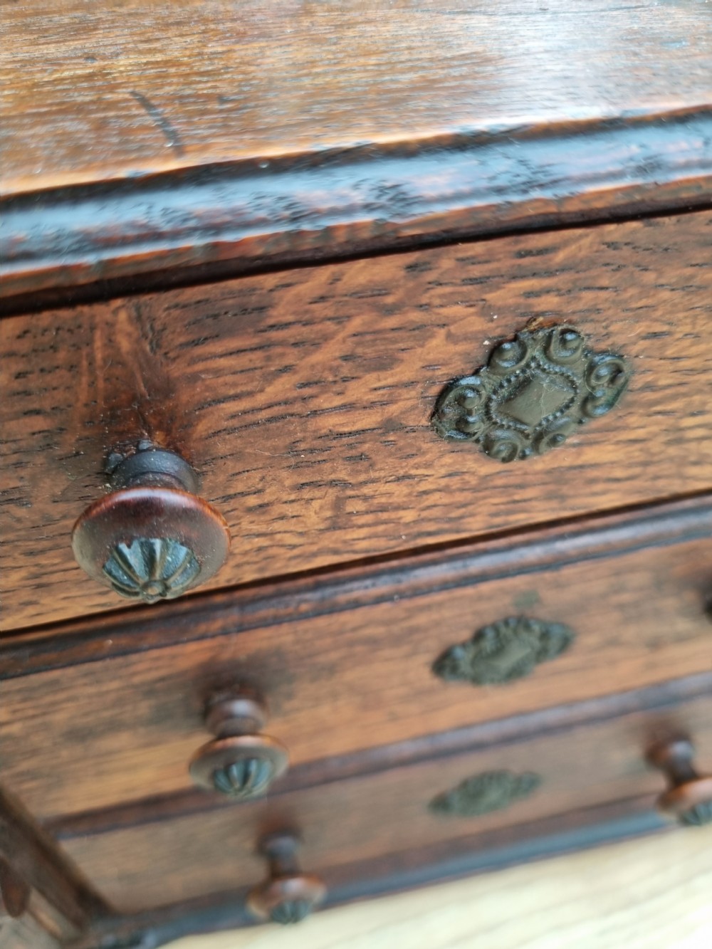 A MINATURE OAK 19THC CHEST OF DRAWERS View IV
