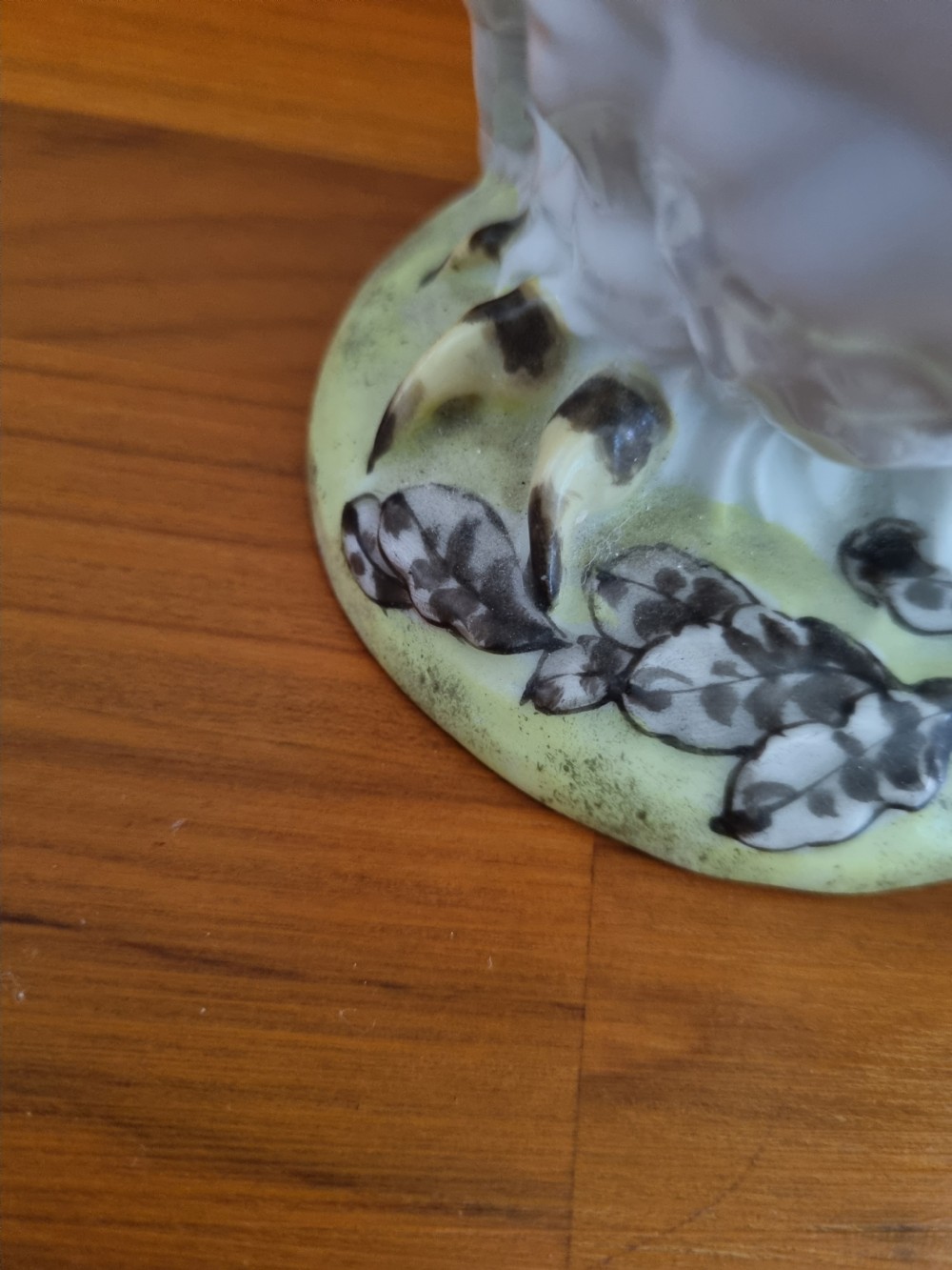 A TRUE PAIR OF W WHITELEY of LONDON CHINA OIL LAMPS View IV