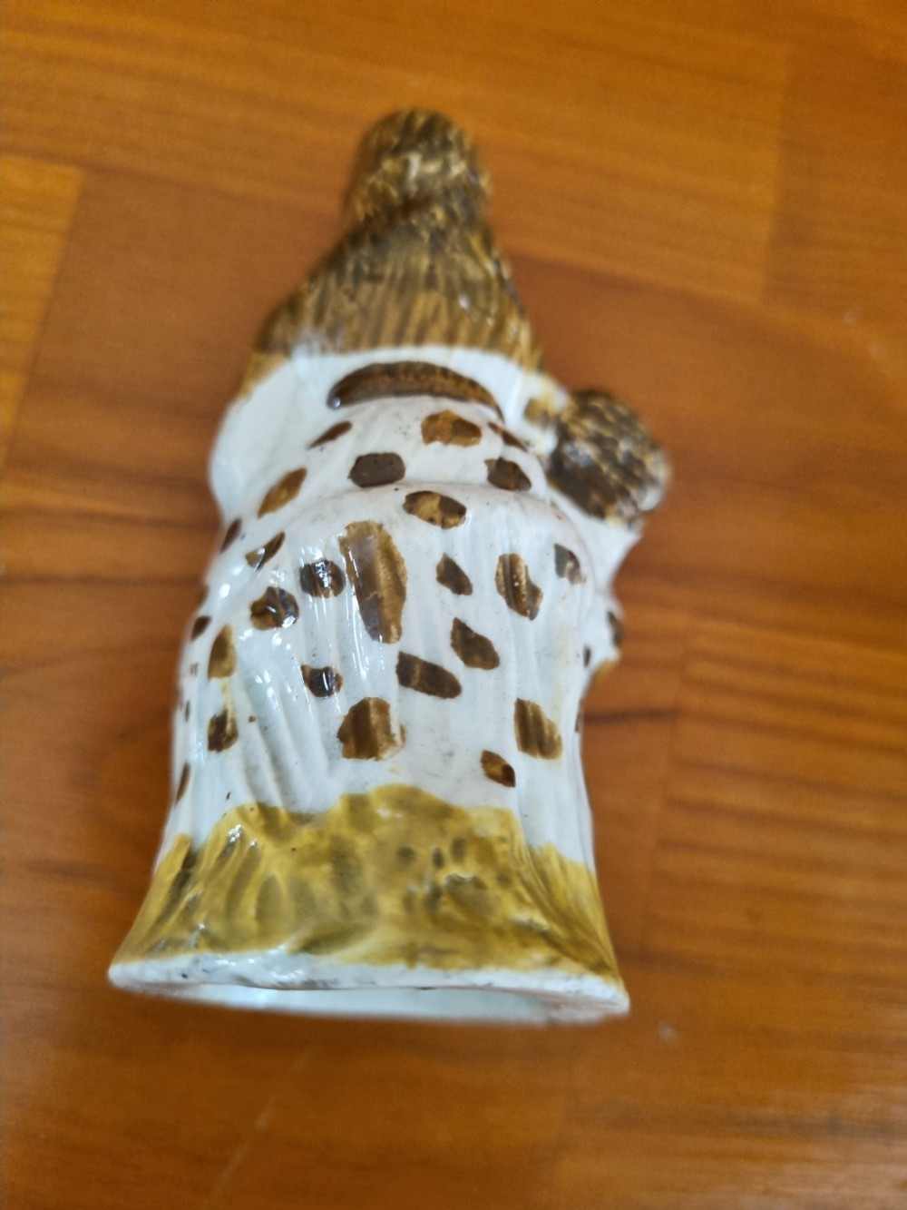A L18THC/E19THC PRATTWARE POTTERY CANDLE SNUFFER OF MOTHER AND CHILD View III
