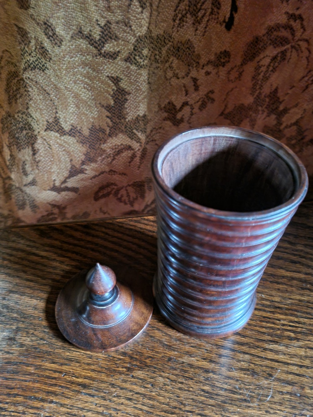 A. RARE RIBBED 18THC TREEN RIBBED TOBACCO JAR AND LID View II