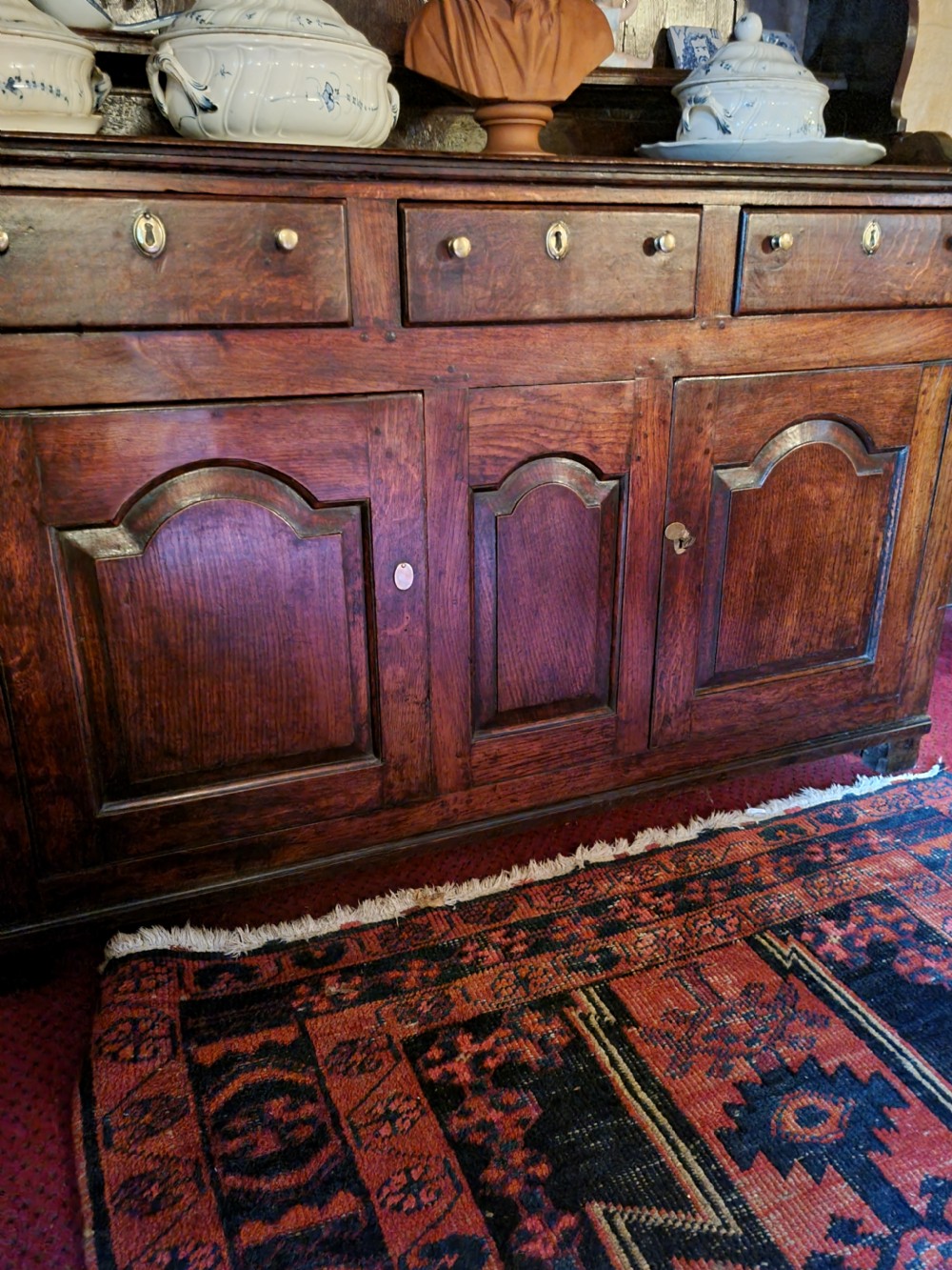 RARE MID 18THC SMALL LLANRWST OAK DRESSER AND RACK 138CMSL View III