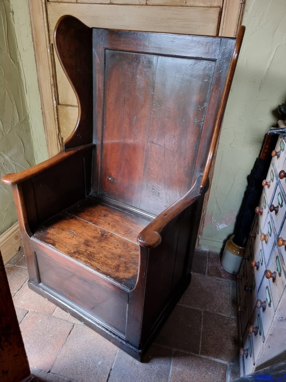 18THC LARGE OAK WING 